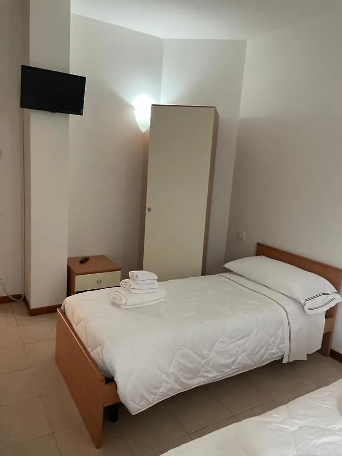 Sportland Hotel Colle Val D'Elsa 0*,  Italy